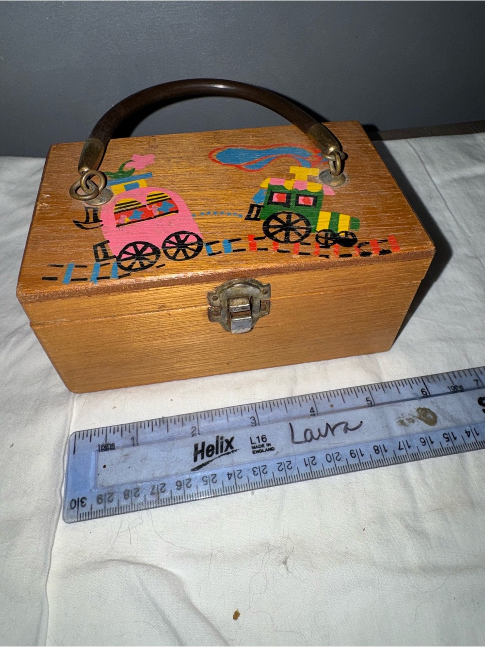 Vintage Gary Gail of Dallas small wood painted purse CUTE